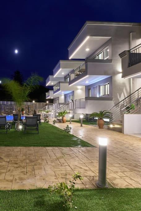 Modern Family Apartment Ewa With Pool, Dining Area On Crete Coast Stavromenos Dış mekan fotoğraf