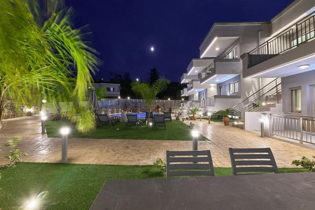 Modern Family Apartment Ewa With Pool, Dining Area On Crete Coast Stavromenos Dış mekan fotoğraf