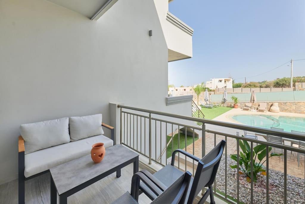 Modern Family Apartment Ewa With Pool, Dining Area On Crete Coast Stavromenos Dış mekan fotoğraf